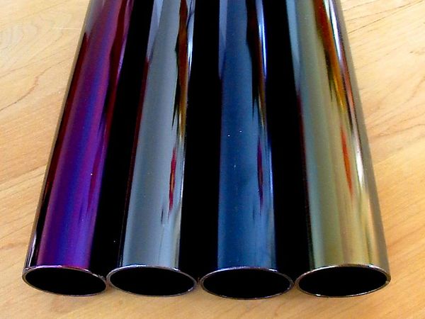 Stainless steel pipe coloured