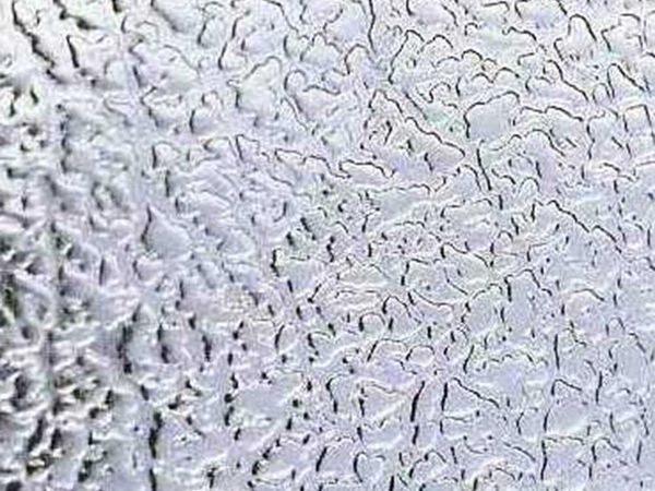 INOX-TEC® slightly wiped fingerprint on dessin Ledernarben, INOX-TEC®-treated